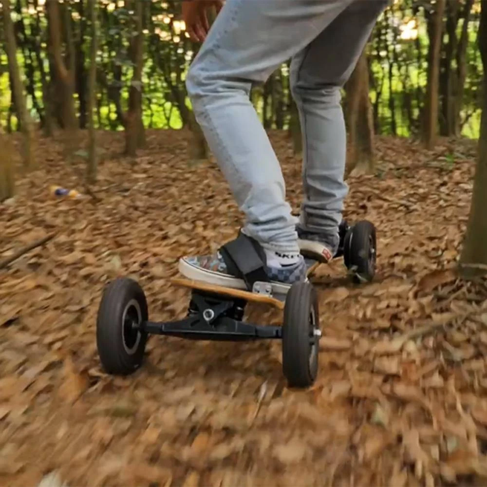 SYL-08 V3 Version Electric Off Road Skateboard With Remote Control 1450W Motor Up To 38km/h 10Ah Battery Maple Plank 8 Inch Wheel Max Load 130kg Left Foot Front Regular Stance - Black - Image 6